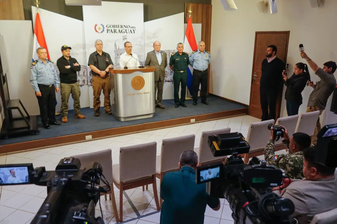 Conferencia de prensa sobre liberación de Almir de Brum.